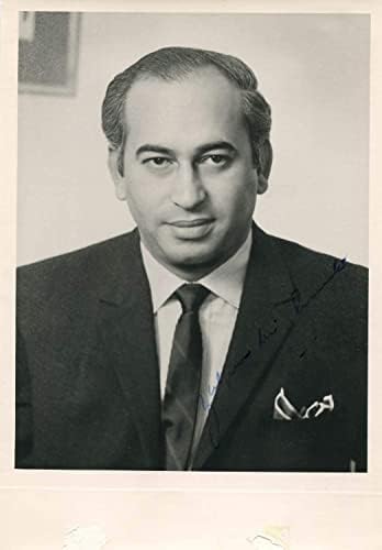Primul ministru al Pakistanului Zulkifar Ali Bhutto Autograf, semnat Foto vintage