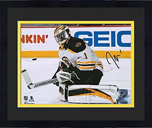 Încadrat Jeremy Swayman Boston Bruins Autografat 8 X 10 Debut Fabricat Fotografia - Fotografii NHL autografate